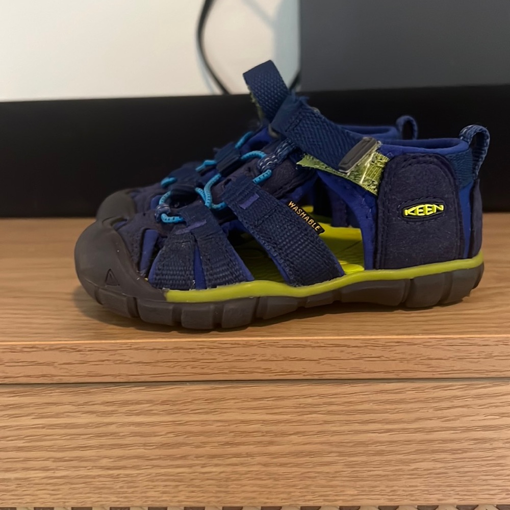 Keen toddler shoes